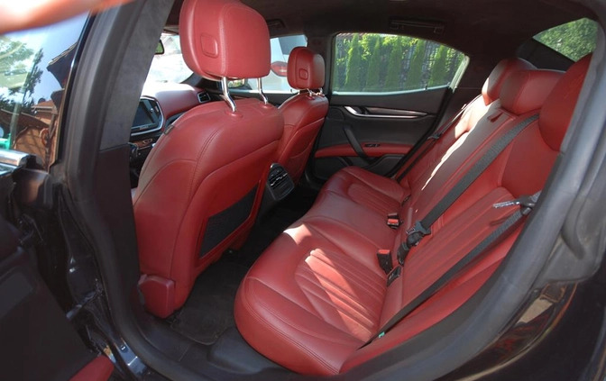 Maserati Ghibli cena 115497 przebieg: 78000, rok produkcji 2015 z Tarnogród małe 781